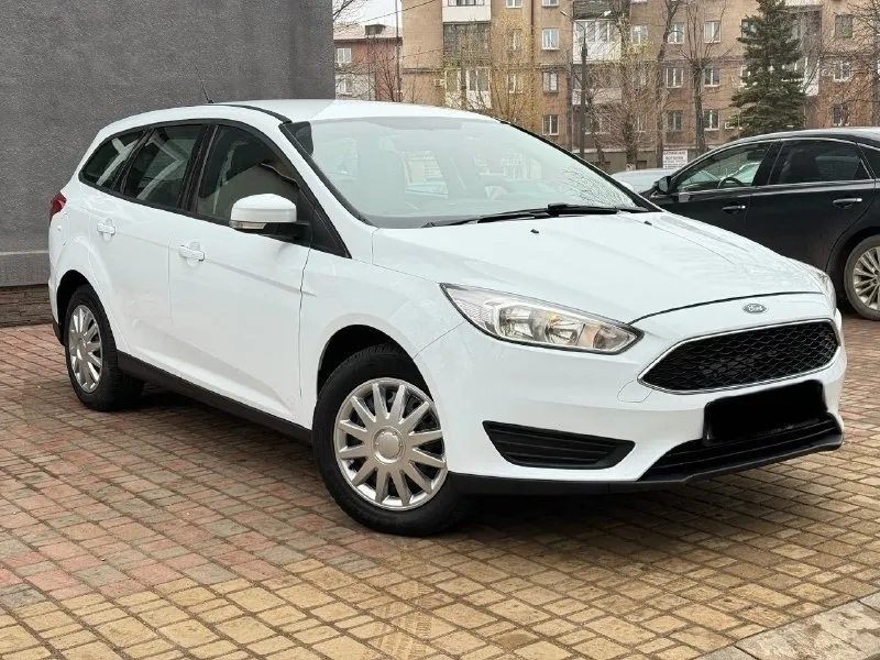 Ford focus 3 рестайлинг форд фокус год-2018 собственник город-алчевск двигатель-1,6 механика бензин коробка без нареканий двигатель не дизелит, масло не ест, не дымит, работает отлично без каких либо стуков хорошая комплектация кондиционер, работает отлично подогрев лобового стекла датчик дождя даждик давление колес вся электроника в рабочем состоянии ухоженный салон телефон- контакты: +79590030760 - фотография - 1