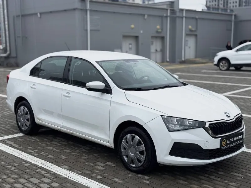 🚘 в продаже skoda rapid год выпуска: 2021 пробег на табло: 123 567 км птс: электронный, юр. чистый двигатель: 1.6 бензин трансмиссия: ат vin: xw8ac2nh5mk133499 цена: 850 000 новая цена: 840 000 руб. 📞 + 7 (938) 130-35-61 адрес: г. ростов-на-дону, тц «сиверс», пр. сиверса, 23 – как нас найти способы оплаты: — наличные; — кредит (20 банков); — безнал без ндс; — обмен на ваш авто. больше подробностей об авто и способах оплаты узнавайте у менеджера @autozaorndbot ___________ смотрите все авто в наличии – https://autozao. ru/ 🗺️ присоединяйтесь к авто зао в других городах: — москва — краснодар — авто зао новый регион - фотография - 2