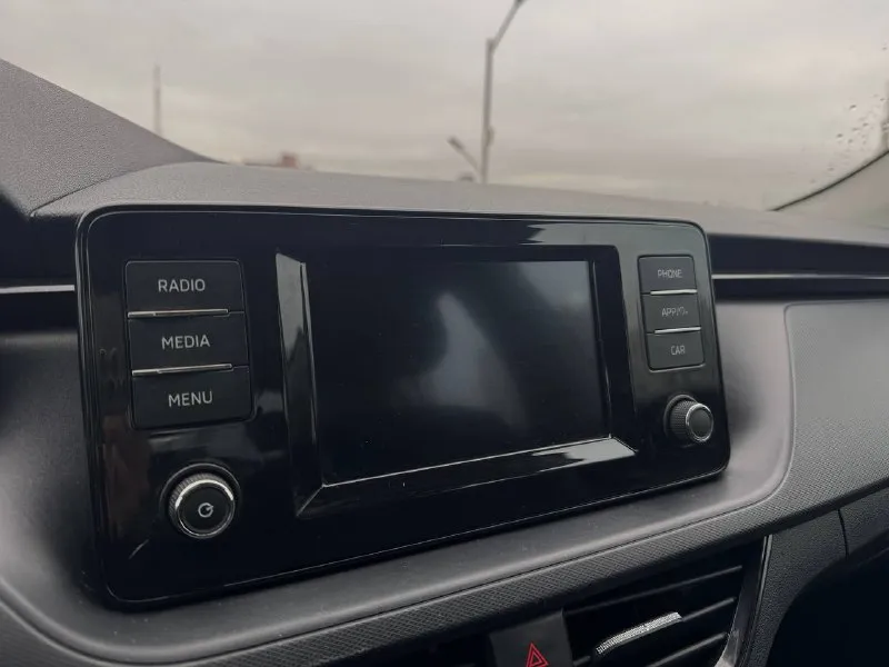 🚘 в продаже skoda rapid год выпуска: 2021 пробег на табло: 123 567 км птс: электронный, юр. чистый двигатель: 1.6 бензин трансмиссия: ат vin: xw8ac2nh5mk133499 цена: 850 000 новая цена: 840 000 руб. 📞 + 7 (938) 130-35-61 адрес: г. ростов-на-дону, тц «сиверс», пр. сиверса, 23 – как нас найти способы оплаты: — наличные; — кредит (20 банков); — безнал без ндс; — обмен на ваш авто. больше подробностей об авто и способах оплаты узнавайте у менеджера @autozaorndbot ___________ смотрите все авто в наличии – https://autozao. ru/ 🗺️ присоединяйтесь к авто зао в других городах: — москва — краснодар — авто зао новый регион - фотография - 6