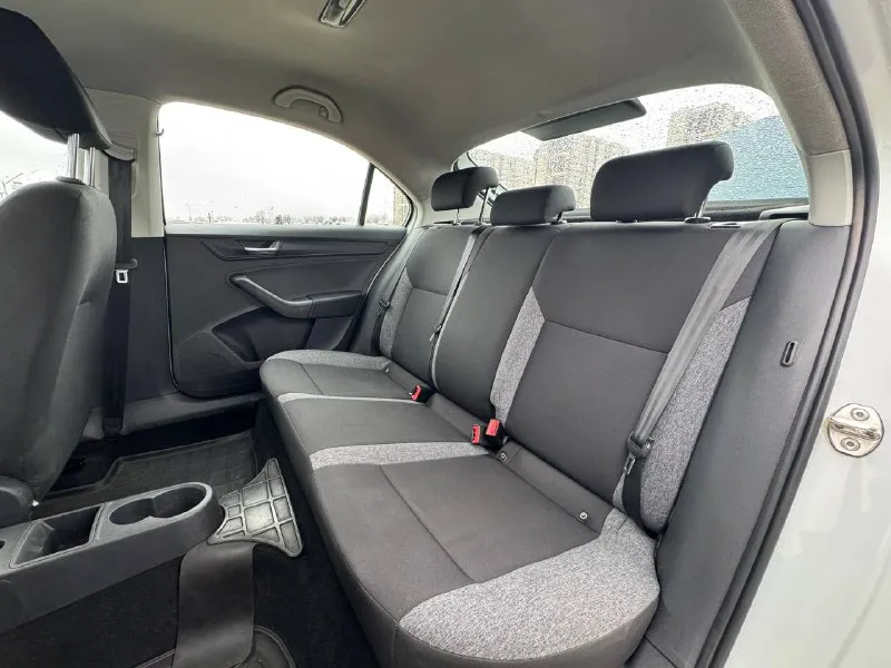 🚘 в продаже skoda rapid год выпуска: 2021 пробег на табло: 123 567 км птс: электронный, юр. чистый двигатель: 1.6 бензин трансмиссия: ат vin: xw8ac2nh5mk133499 цена: 850 000 новая цена: 840 000 руб. 📞 + 7 (938) 130-35-61 адрес: г. ростов-на-дону, тц «сиверс», пр. сиверса, 23 – как нас найти способы оплаты: — наличные; — кредит (20 банков); — безнал без ндс; — обмен на ваш авто. больше подробностей об авто и способах оплаты узнавайте у менеджера @autozaorndbot ___________ смотрите все авто в наличии – https://autozao. ru/ 🗺️ присоединяйтесь к авто зао в других городах: — москва — краснодар — авто зао новый регион - фотография - 8