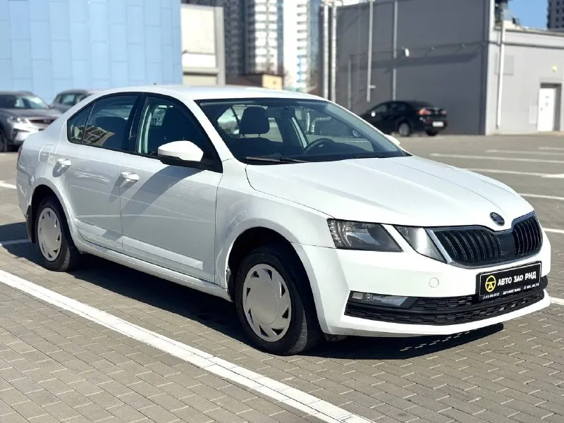 🚘 в продаже skoda octavia год выпуска: 2020 пробег на табло: 135 665 км птс: электронный двигатель: 1.6 бензин трансмиссия: at vin: xw8an2ne0lh023052 цена: 980 000 новая цена: 960 000 руб. 📞 + 7 (938) 130-35-61 адрес: г. ростов-на-дону, тц «сиверс», пр. сиверса, 23 – как нас найти способы оплаты: — наличные; — кредит (20 банков); — безнал без ндс; — обмен на ваш авто. больше подробностей об авто и способах оплаты узнавайте у менеджера @autozaorndbot ___________ смотрите все авто в наличии – https://autozao. ru/ max. ru/auto_zao_rnd 💬 🗺️ присоединяйтесь к авто зао в других городах: — москва — краснодар — авто зао юг (новый регион) - фотография - 2