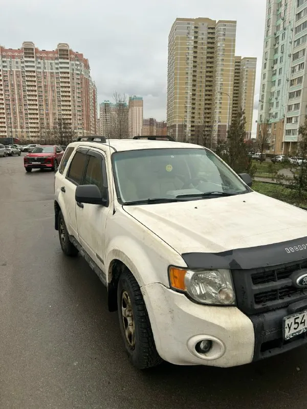Продам форд эскейп, много о машине рассказать не могу, машина была куплена чтоб переехать из спб в ростов, со своей задачей справилась! пороги, арки и днище переварил(не красил, по фото видно) свет хороший, туманки(линзы) новые, магнитола android, колонки звучат не плохо! основной радиатор новый, резина зима на шипах, почти новая двигатель в порядке, коробка-подтупливает, но авто на ходу, корозия присутствует местами(крышка багажника)косметика страдает, от этого и цена, не ожидайте чуда. в целом- большой, вместительный внедорожник. в помощи продать не нуждаюсь. обмен возможен, предложения рассмотрю в сообщениях. спасибо за понимание! торг возможен, адекватный. контакты: vk. ru/id217244196 - фотография - 1