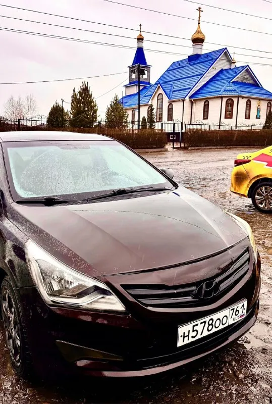 Продаю hyundai solaris 2011 г. в. живой, не гнилой. 289000 ориг. пробег. 1,4 (капиталка 20000км назад, гбц 1,6, на учет встает без проблем). подвеска встряхнута вся в сентябре. кузов, салон в хорошем состоянии. резина: зима, лето. масло поменяно 2000км назад. ремни, ролики, помпа в августе заменил. я собственник. все что должно работать, работает. езжу каждый день, проблем нет. сел и поехал куда угодно. торг уместен. с продажей не спешу. контакты: 89895312604 - фотография - 1
