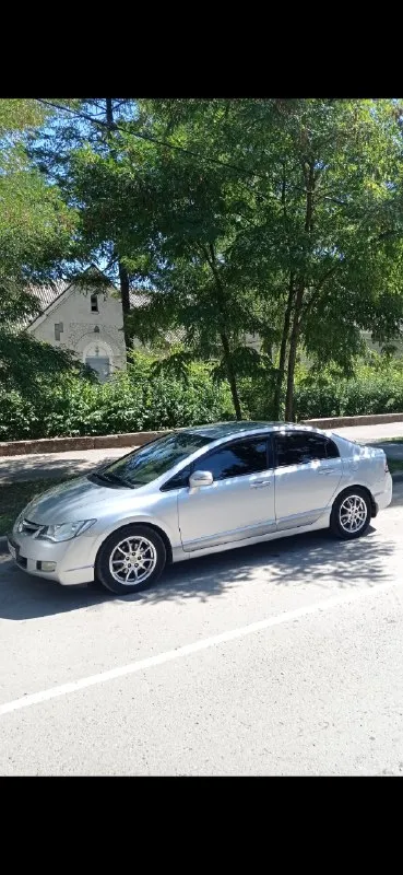 Продаю свой автомобиль. мотор в хорошем состоянии, замена масла каждые 7 тысяч, масло жора нет. кузов весь в родном окрасе без дтп, ржавчины нет, коробка в отличном состоянии производилась замена масла (оригинал), сцепления, по ходовой в прошлом месяце сделано большое то, так же поменяна гидравлическая подушка двигателя, установлена сигнализация с автозапуском, зелёная автотека. остальные вопросы по телефону, автосалоны прошу не беспокоить. птс дубликат но по факту я третий собственник цена 800000. телефон для связи 89185117437 - фотография - 5