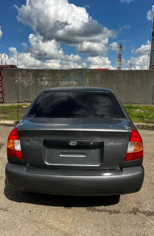 Продам hyundai accent 2007 год пробег 149000к 2собственника автомобиль более 16лет в одних руках. в дтп не была новая резина и диски полный электропакет (4стеклоподьемника и регулировка зеркал) машина находилась в краснодарском крае, без вложений, тех часть отличная. за автомобилем следили, зимы не видела. документы в порядке. переоформляю на вас с оставлением себе гос номеров. торг минимальный осмотр г. ростов-на-дону цена:620000р телефон для связи 89281990465 - фотография - 3