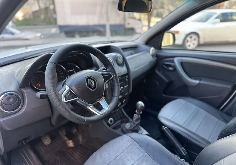 Продаю renault duster 1.5 мт полный привод 2019 год 131.000 пробег 1 владелец кузов родной окрас в отличном техническом состоянии цена для группы 1.260.000 цена авито 1.300.000 +79888922749 ссылка на автотеку autoteka. ru/report/web. .. - фотография - 6