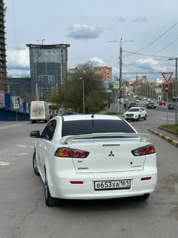 Лансер 2010 год продаю отличный автомобиль, очень красивый и привлекательный автомобиль, состояние кузова для 16 лет очень достойное, салон без нареканий, по технической части без нареканий двигатель не дымит, масло не кушает, 20 тысяч назад был произведен капитальный ремонт коробка не хрустит, не выбивает, не гудит, все передачи включаются мягко кондиционер работает отлично, вчера помыли радиаторы в общем автомобиль в очень достойном состоянии звоните все расскажу и покажу цена 515 т. р. не большой торг присутствует контакты: vk. ru/karas94 - фотография - 1