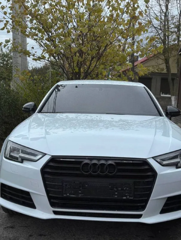 🔥 audi a4 35 tfsi. идеал для тех, кто знает толк. ✅ родной окрас. ни одного перекраса. ✅ капот и фары оклеены с рождения. не ловили камни, фары как стеклянные. ✅ в салоне никогда не курили. не пахнет «старыми носками» и табаком. дышать легко. ✅ душой болел. то каждые 7-8 тыс. 🚀 важный апгрейд: штатный монитор заменен на современный мультимедиа. андроид/карплей летает. разница — небо и земля. состояние: «приехал — поехал». ничего делать не надо. руль не вытерт, кнопки не облезли. 📞 звоните сразу, кто ищет живой авто: 8 988 515 06 03 💰 цена: 2 млн. торг только у капота. когда увидите авто — поймете, за что деньги. торг на диване по телефону — не уместен. - фотография - 3