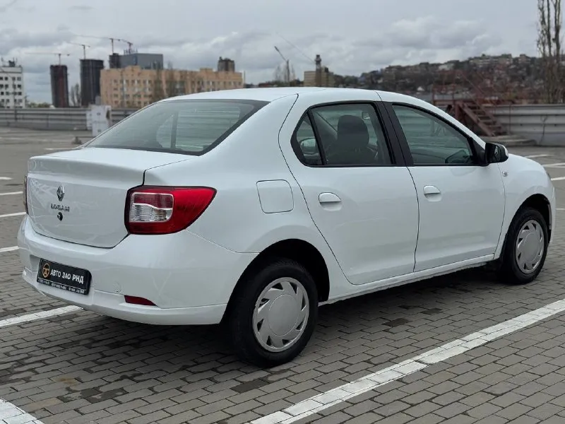 🚘 в продаже renault logan год выпуска: 2021 пробег на табло: 137 582 км птс: электронный, юр. чистый двигатель: 1.6 бензин трансмиссия: мт vin: x7l4srlv467548717 цена: 590 000 новая цена: 570 000 руб. 📞 + 7 (938) 130-35-61 адрес: г. ростов-на-дону, тц «сиверс», пр. сиверса, 23 – как нас найти способы оплаты: — наличные; — кредит (20 банков); — безнал без ндс; — обмен на ваш авто. больше подробностей об авто и способах оплаты узнавайте у менеджера @autozaorndbot ___________ смотрите все авто в наличии – https://autozao. ru/ max. ru/auto_zao_rnd 💬 🗺️ присоединяйтесь к авто зао в других городах: — москва — краснодар — авто зао юг (новый регион) - фотография - 4