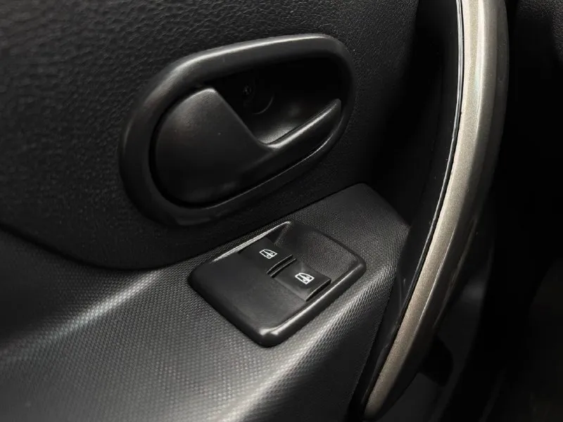 🚘 в продаже renault logan год выпуска: 2021 пробег на табло: 137 582 км птс: электронный, юр. чистый двигатель: 1.6 бензин трансмиссия: мт vin: x7l4srlv467548717 цена: 590 000 новая цена: 570 000 руб. 📞 + 7 (938) 130-35-61 адрес: г. ростов-на-дону, тц «сиверс», пр. сиверса, 23 – как нас найти способы оплаты: — наличные; — кредит (20 банков); — безнал без ндс; — обмен на ваш авто. больше подробностей об авто и способах оплаты узнавайте у менеджера @autozaorndbot ___________ смотрите все авто в наличии – https://autozao. ru/ max. ru/auto_zao_rnd 💬 🗺️ присоединяйтесь к авто зао в других городах: — москва — краснодар — авто зао юг (новый регион) - фотография - 7