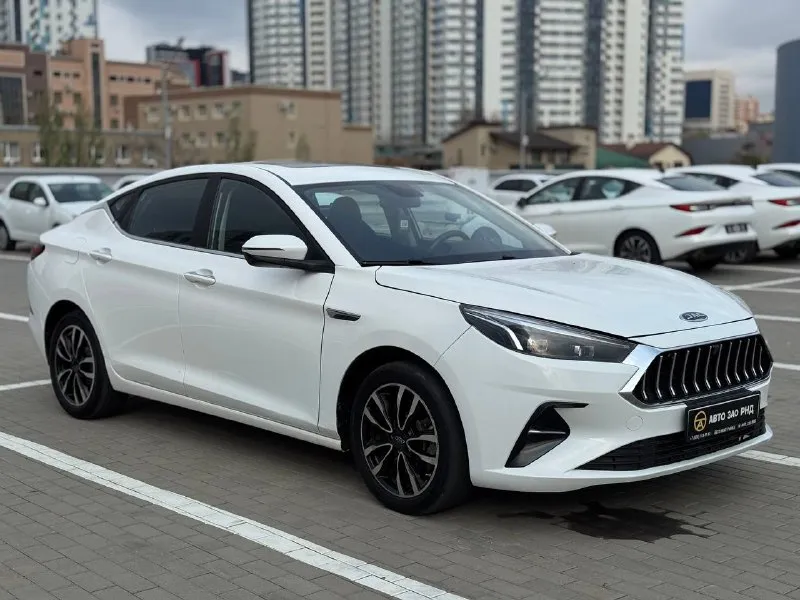 🚘 в продаже jac j7 год выпуска: 2023 пробег на табло: 58 403 км птс: электронный двигатель: 1.5 бензин трансмиссия: cvt vin: lj12fkt34p4024311 цена: 940 000 руб. 📞 + 7 (938) 130-35-61 адрес: г. ростов-на-дону, тц «сиверс», пр. сиверса, 23 – как нас найти способы оплаты: — наличные; — кредит (20 банков); — безнал без ндс; — обмен на ваш авто. больше подробностей об авто и способах оплаты узнавайте у менеджера @autozaorndbot ___________ смотрите все авто в наличии – https://autozao. ru/ max. ru/auto_zao_rnd 💬 🗺️ присоединяйтесь к авто зао в других городах: — москва — краснодар — авто зао юг (новый регион) - фотография - 2