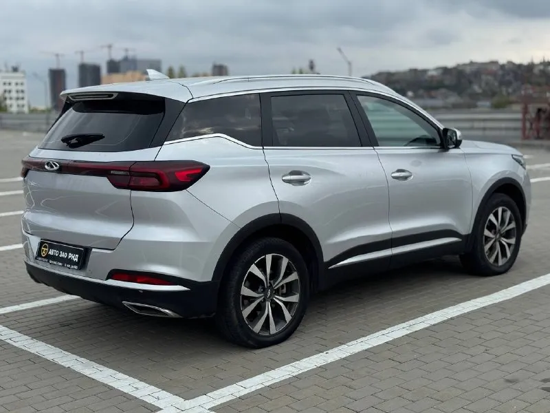 🚘 в продаже chery tiggo 7 pro год выпуска: 2023 пробег на табло: 56 516 км птс: электронный двигатель: 1.5 бензин трансмиссия: cvt vin: lvvdb21b0pd784292 цена: 1 330 000 руб. 📞 + 7 (938) 130-35-61 адрес: г. ростов-на-дону, тц «сиверс», пр. сиверса, 23 – как нас найти способы оплаты: — наличные; — кредит (20 банков); — безнал без ндс; — обмен на ваш авто. больше подробностей об авто и способах оплаты узнавайте у менеджера @autozaorndbot ___________ смотрите все авто в наличии – https://autozao. ru/ max. ru/auto_zao_rnd 💬 🗺️ присоединяйтесь к авто зао в других городах: — москва — краснодар — авто зао юг (новый регион) - фотография - 2