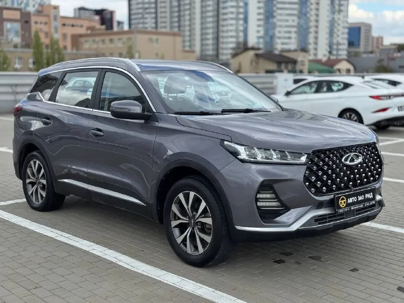 🚘 в продаже chery tiggo 7 pro год выпуска: 2023 пробег на табло: 54 978 км птс: электронный двигатель: 1.5 бензин трансмиссия: cvt vin: lvvdb21b8pd715981 цена: 1 330 000 руб. 📞 + 7 (938) 130-35-61 адрес: г. ростов-на-дону, тц «сиверс», пр. сиверса, 23 – как нас найти способы оплаты: — наличные; — кредит (20 банков); — безнал без ндс; — обмен на ваш авто. больше подробностей об авто и способах оплаты узнавайте у менеджера @autozaorndbot ___________ смотрите все авто в наличии – https://autozao. ru/ max. ru/auto_zao_rnd 💬 🗺️ присоединяйтесь к авто зао в других городах: — москва — краснодар — авто зао юг (новый регион) - фотография - 2