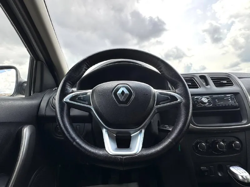 🚘 в продаже renault logan год выпуска: 2021 пробег на табло: 86 962 км птс: электронный двигатель: 1.6 бензин трансмиссия: mt vin: x7l4srlv467346165 цена: 580 000 новая цена: 560 000 руб. 📞 + 7 (938) 130-35-61 адрес: г. ростов-на-дону, тц «сиверс», пр. сиверса, 23 – как нас найти способы оплаты: — наличные; — кредит (20 банков); — безнал без ндс; — обмен на ваш авто. больше подробностей об авто и способах оплаты узнавайте у менеджера @autozaorndbot ___________ смотрите все авто в наличии – https://autozao. ru/ max. ru/auto_zao_rnd 💬 🗺️ присоединяйтесь к авто зао в других городах: — москва — краснодар — авто зао юг (новый регион) - фотография - 6