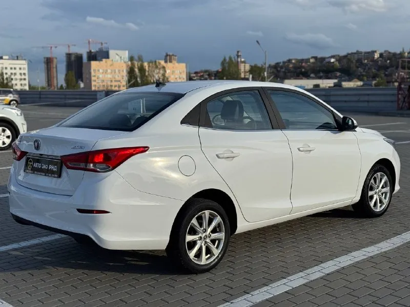 🚘 в продаже changan alsvin год выпуска: 2023 пробег на табло: 57 539 км птс: электронный двигатель: 1.5 бензин трансмиссия: amt vin: ls5a2ase8pd927180 цена: 810 000 руб. 📞 + 7 (938) 130-35-61 адрес: г. ростов-на-дону, тц «сиверс», пр. сиверса, 23 – как нас найти способы оплаты: — наличные; — кредит (20 банков); — безнал без ндс; — обмен на ваш авто. больше подробностей об авто и способах оплаты узнавайте у менеджера @autozaorndbot ___________ смотрите все авто в наличии – https://autozao. ru/ max. ru/auto_zao_rnd 💬 🗺️ присоединяйтесь к авто зао в других городах: — москва — краснодар — авто зао юг (новый регион) - фотография - 4