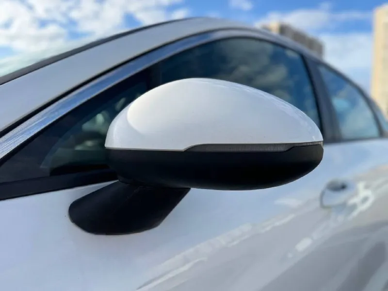 🚘 в продаже kia k5 год выпуска: 2021 пробег на табло: 63 743 км птс: электронный двигатель: 2.0 бензин трансмиссия: at vin: xweg2414bm0002559 цена: 1 670 000 руб. 📞 + 7 (938) 130-35-61 адрес: г. ростов-на-дону, тц «сиверс», пр. сиверса, 23 – как нас найти способы оплаты: — наличные; — кредит (20 банков); — безнал без ндс; — обмен на ваш авто. больше подробностей об авто и способах оплаты узнавайте у менеджера @autozaorndbot ___________ смотрите все авто в наличии – https://autozao. ru/ max. ru/auto_zao_rnd 💬 🗺️ присоединяйтесь к авто зао в других городах: — москва — краснодар — авто зао юг (новый регион) - фотография - 5