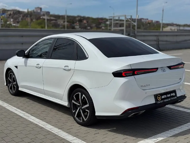 🚘 в продаже kaiyi e5 год выпуска: 2023 пробег на табло: 54 451 км птс: электронный двигатель: 1.5 бензин трансмиссия: cvt vin: xuuja2g23p0001710 цена: 1 050 000 руб. 📞 + 7 (938) 130-35-61 адрес: г. ростов-на-дону, тц «сиверс», пр. сиверса, 23 – как нас найти способы оплаты: — наличные; — кредит (20 банков); — безнал без ндс; — обмен на ваш авто. больше подробностей об авто и способах оплаты узнавайте у менеджера @autozaorndbot ___________ смотрите все авто в наличии – https://autozao. ru/ max. ru/auto_zao_rnd 💬 🗺️ присоединяйтесь к авто зао в других городах: — москва — краснодар — авто зао юг (новый регион) - фотография - 3