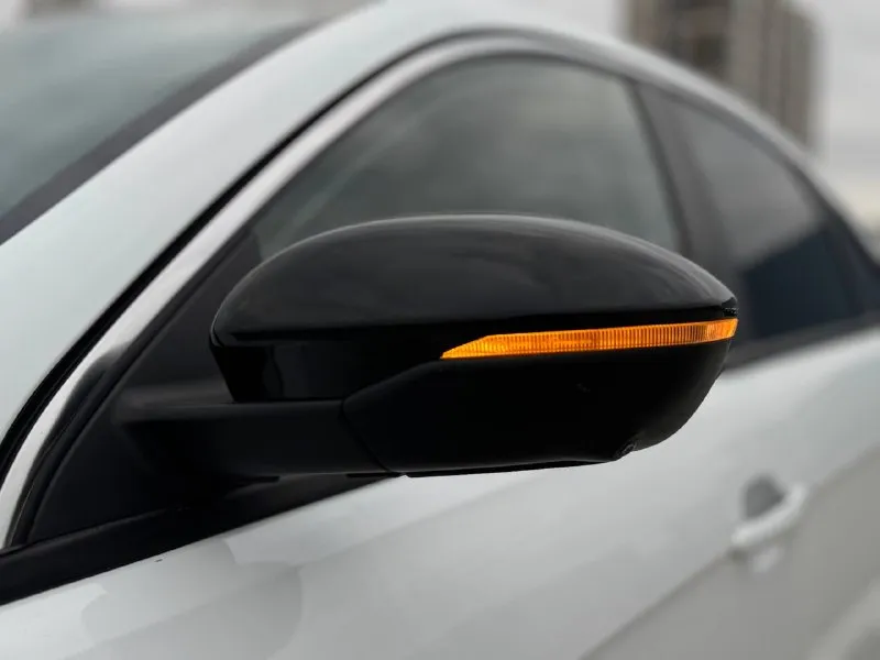 🚘 в продаже kaiyi e5 год выпуска: 2023 пробег на табло: 54 451 км птс: электронный двигатель: 1.5 бензин трансмиссия: cvt vin: xuuja2g23p0001710 цена: 1 050 000 руб. 📞 + 7 (938) 130-35-61 адрес: г. ростов-на-дону, тц «сиверс», пр. сиверса, 23 – как нас найти способы оплаты: — наличные; — кредит (20 банков); — безнал без ндс; — обмен на ваш авто. больше подробностей об авто и способах оплаты узнавайте у менеджера @autozaorndbot ___________ смотрите все авто в наличии – https://autozao. ru/ max. ru/auto_zao_rnd 💬 🗺️ присоединяйтесь к авто зао в других городах: — москва — краснодар — авто зао юг (новый регион) - фотография - 5