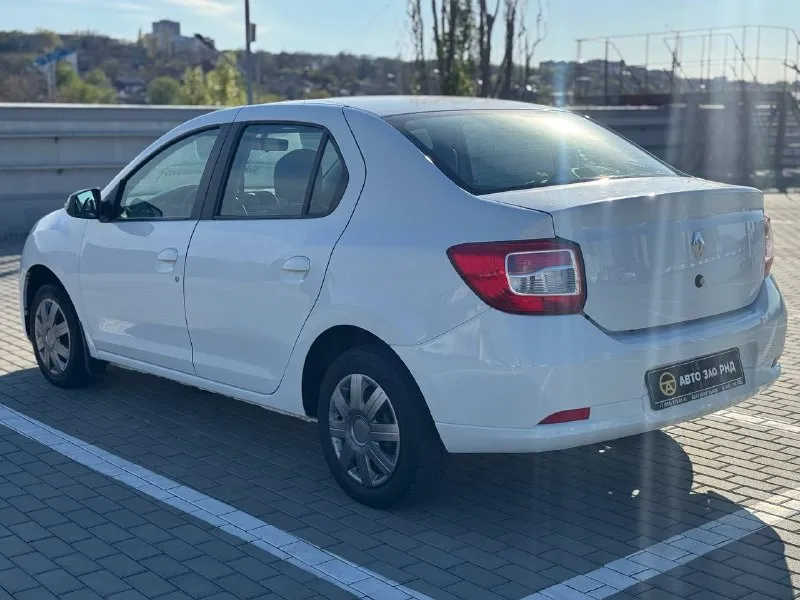 🚘 в продаже renault logan год выпуска: 2021 пробег на табло: 122 567 км птс: электронный двигатель: 1.6 бензин трансмиссия: мт vin: x7l4srlv468417535 цена: 590 000 руб. 📞 + 7 (938) 130-35-61 адрес: г. ростов-на-дону, тц «сиверс», пр. сиверса, 23 – как нас найти способы оплаты: — наличные; — кредит (20 банков); — безнал без ндс; — обмен на ваш авто. больше подробностей об авто и способах оплаты узнавайте у менеджера @autozaorndbot ___________ смотрите все авто в наличии – https://autozao. ru/ max. ru/auto_zao_rnd 💬 🗺️ присоединяйтесь к авто зао в других городах: — москва — краснодар — авто зао юг (новый регион) - фотография - 3