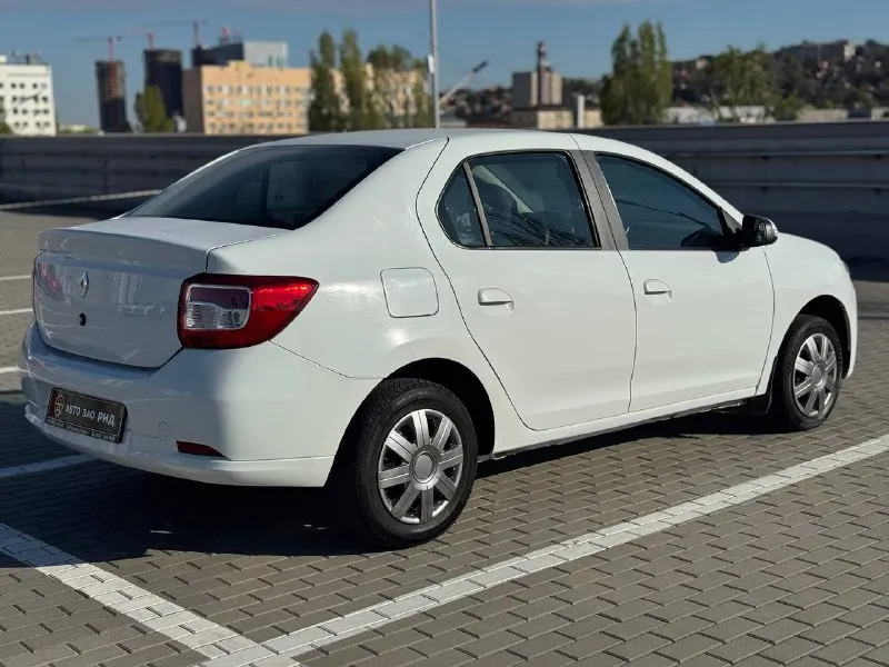 🚘 в продаже renault logan год выпуска: 2021 пробег на табло: 122 567 км птс: электронный двигатель: 1.6 бензин трансмиссия: мт vin: x7l4srlv468417535 цена: 590 000 руб. 📞 + 7 (938) 130-35-61 адрес: г. ростов-на-дону, тц «сиверс», пр. сиверса, 23 – как нас найти способы оплаты: — наличные; — кредит (20 банков); — безнал без ндс; — обмен на ваш авто. больше подробностей об авто и способах оплаты узнавайте у менеджера @autozaorndbot ___________ смотрите все авто в наличии – https://autozao. ru/ max. ru/auto_zao_rnd 💬 🗺️ присоединяйтесь к авто зао в других городах: — москва — краснодар — авто зао юг (новый регион) - фотография - 4