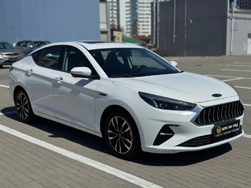 🚘 в продаже jac j7 год выпуска: 2023 пробег на табло: 68 391 км птс: электронный двигатель: 1.5 бензин трансмиссия: cvt vin: mx1j7aggxpk059560 цена: 920 000 руб. 📞 + 7 (938) 130-35-61 адрес: г. ростов-на-дону, тц «сиверс», пр. сиверса, 23 – как нас найти способы оплаты: — наличные; — кредит (20 банков); — безнал без ндс; — обмен на ваш авто. больше подробностей об авто и способах оплаты узнавайте у менеджера @autozaorndbot ___________ смотрите все авто в наличии – https://autozao. ru/ max. ru/auto_zao_rnd 💬 🗺️ присоединяйтесь к авто зао в других городах: — москва — краснодар — авто зао юг (новый регион) - фотография - 2