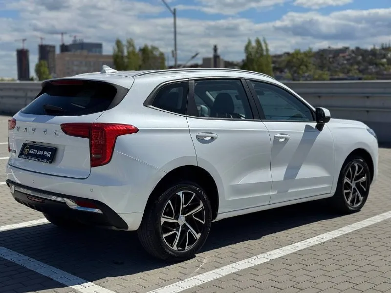 🚘 в продаже haval jolion год выпуска: 2022 пробег на табло: 73 359 км птс: электронный двигатель: 1.5 бензин трансмиссия: amt vin: xzgee04a9na822678 цена: 1 230 000 руб. 📞 + 7 (938) 130-35-61 адрес: г. ростов-на-дону, тц «сиверс», пр. сиверса, 23 – как нас найти способы оплаты: — наличные; — кредит (20 банков); — безнал без ндс; — обмен на ваш авто. больше подробностей об авто и способах оплаты узнавайте у менеджера @autozaorndbot ___________ смотрите все авто в наличии – https://autozao. ru/ max. ru/auto_zao_rnd 💬 🗺️ присоединяйтесь к авто зао в других городах: — москва — краснодар — авто зао юг (новый регион) - фотография - 4