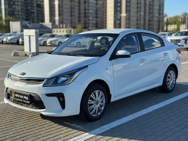 🚘 в продаже kia rio год выпуска: 2020 пробег на табло: 143 559 км птс: электронный двигатель: 1.4 бензин трансмиссия: at vin: z94c241ablr190974 цена: 850 000 руб. 📞 + 7 (938) 130-35-61 адрес: г. ростов-на-дону, тц «сиверс», пр. сиверса, 23 – как нас найти способы оплаты: — наличные; — кредит (20 банков); — безнал без ндс; — обмен на ваш авто. больше подробностей об авто и способах оплаты узнавайте у менеджера @autozaorndbot ___________ смотрите все авто в наличии – https://autozao. ru/ max. ru/auto_zao_rnd 💬 🗺️ присоединяйтесь к авто зао в других городах: — москва — краснодар — авто зао юг (новый регион) - фотография - 1
