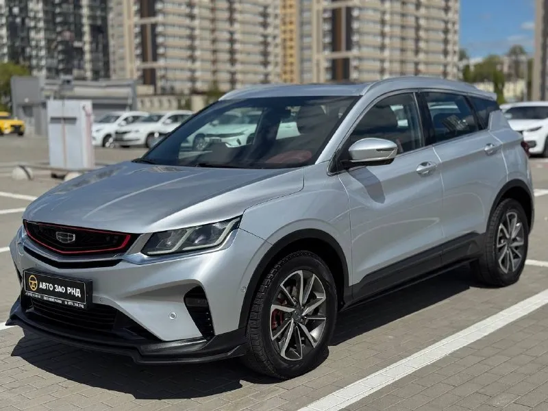 🚘 в продаже geely coolray год выпуска: 2022 пробег на табло: 71 362 км птс: электронный двигатель: 1.5 бензин трансмиссия: amt vin: y4k8622z6nb905933 цена: 1 440 000 руб. 📞 + 7 (938) 130-35-61 адрес: г. ростов-на-дону, тц «сиверс», пр. сиверса, 23 – как нас найти способы оплаты: — наличные; — кредит (20 банков); — безнал без ндс; — обмен на ваш авто. больше подробностей об авто и способах оплаты узнавайте у менеджера @autozaorndbot ___________ смотрите все авто в наличии – https://autozao. ru/ max. ru/auto_zao_rnd 💬 🗺️ присоединяйтесь к авто зао в других городах: — москва — краснодар — авто зао юг (новый регион) - фотография - 1
