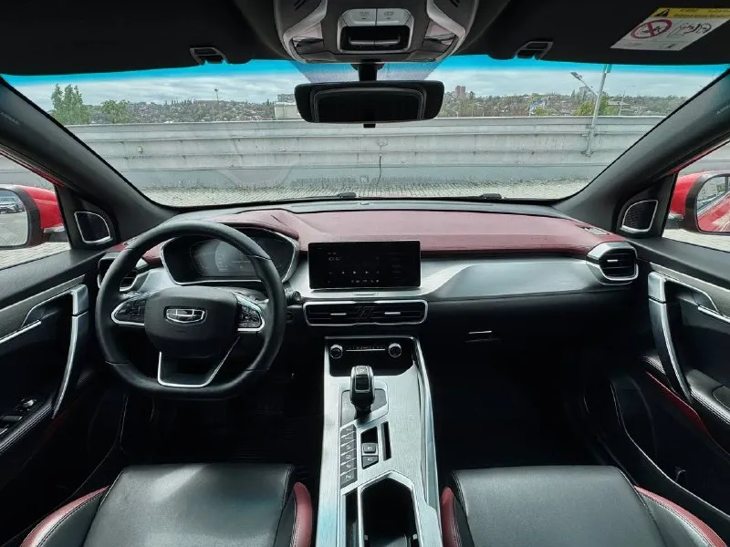 🚘 в продаже geely coolray год выпуска: 2022 пробег на табло: 57 956 км птс: электронный, юр. чистый двигатель: 1.5 бензин трансмиссия: aмт vin: y4k8622z3nb905775 цена: 1 430 000 руб. 📞 + 7 (938) 130-35-61 адрес: г. ростов-на-дону, тц «сиверс», пр. сиверса, 23 – как нас найти способы оплаты: — наличные; — кредит (20 банков); — безнал без ндс; — обмен на ваш авто. больше подробностей об авто и способах оплаты узнавайте у менеджера @autozaorndbot ___________ смотрите все авто в наличии – https://autozao. ru/ max. ru/auto_zao_rnd 💬 🗺️ присоединяйтесь к авто зао в других городах: — москва — краснодар — авто зао юг (новый регион) - фотография - 5