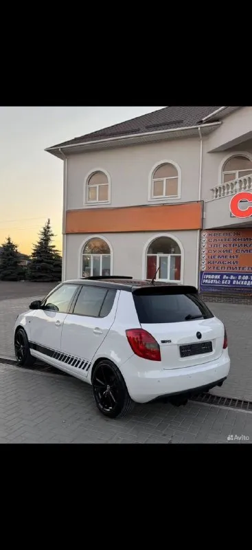 Skoda fabia rs 2011 двигатель прошел капитальный ремонт и гильзовку 10.000км назад новые свечи то каждые 6 тыс дсг работает отлично без пинков весь перед в бронепленке! стоит приятный прямоточный выхлоп состояние авто идеальное мультимедиа от фольксвагена оригинал с карплей для 1.4 очень хороший набор скорости установлены новые тормозные диски с перфорацией полностью готовый автомобиль в который не нужно ничего вкладывать! ездила строго на 100 бензине +79193995050 крым - фотография - 3