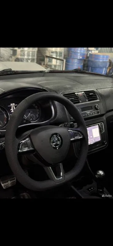 Skoda fabia rs 2011 двигатель прошел капитальный ремонт и гильзовку 10.000км назад новые свечи то каждые 6 тыс дсг работает отлично без пинков весь перед в бронепленке! стоит приятный прямоточный выхлоп состояние авто идеальное мультимедиа от фольксвагена оригинал с карплей для 1.4 очень хороший набор скорости установлены новые тормозные диски с перфорацией полностью готовый автомобиль в который не нужно ничего вкладывать! ездила строго на 100 бензине +79193995050 крым - фотография - 4