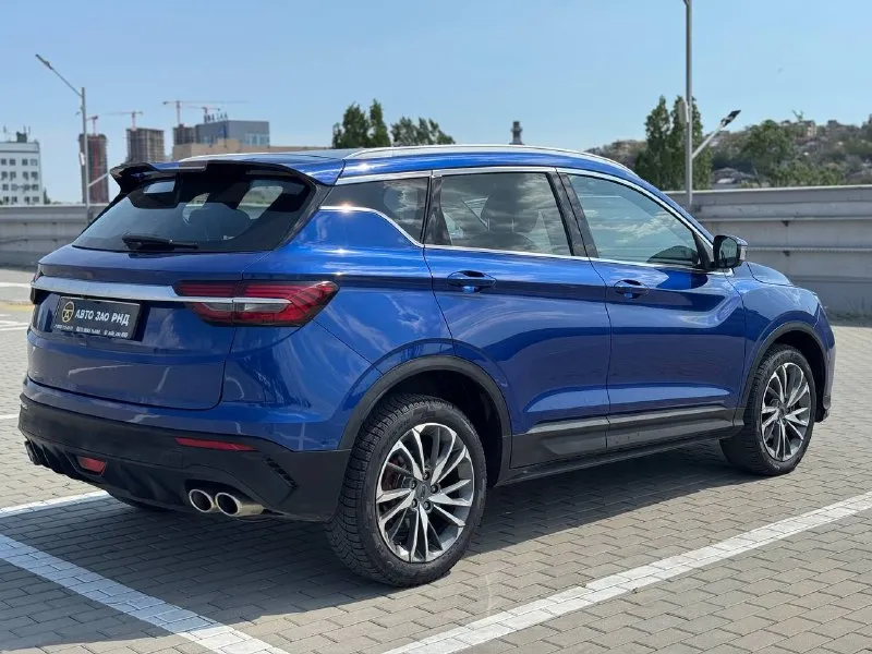 🚘 в продаже geely coolray год выпуска: 2022 пробег на табло: 61 835 км птс: электронный, юр. чистый двигатель: 1.5 бензин трансмиссия: aмт vin: y4k8622z6nb906905 цена: 1 440 000 руб. 📞 + 7 (938) 130-35-61 адрес: г. ростов-на-дону, тц «сиверс», пр. сиверса, 23 – как нас найти способы оплаты: — наличные; — кредит (20 банков); — безнал без ндс; — обмен на ваш авто. больше подробностей об авто и способах оплаты узнавайте у менеджера @autozaorndbot ___________ смотрите все авто в наличии – https://autozao. ru/ max. ru/auto_zao_rnd 💬 🗺️ присоединяйтесь к авто зао в других городах: — москва — краснодар — авто зао юг (новый регион) - фотография - 4