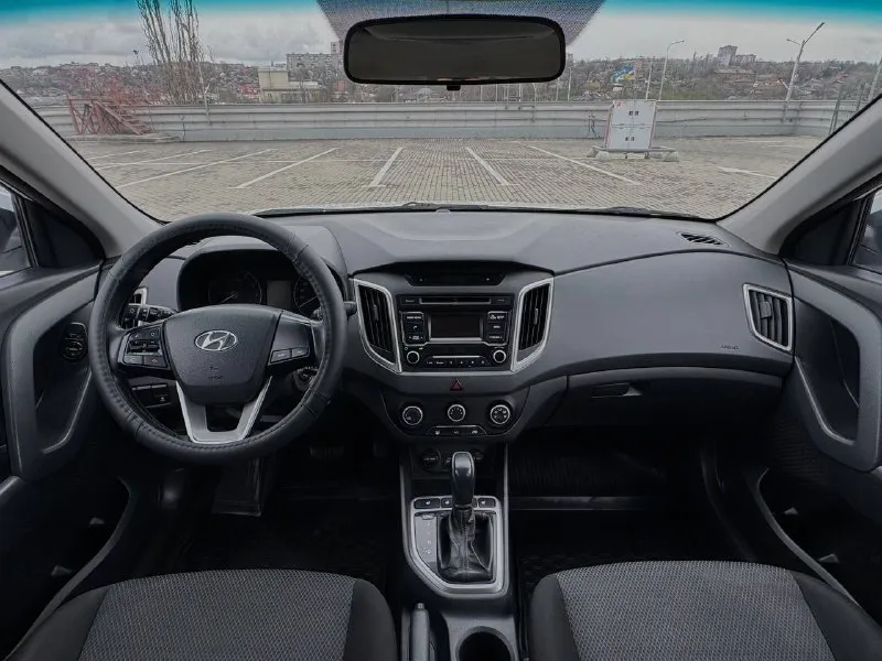 🚘 в продаже hyundai creta год выпуска: 2019 пробег на табло: 72 577 км птс: оригинальный двигатель: 1.6 бензин трансмиссия: ат vin: z94g2811blr212073 цена: 1 100 000 новая цена: 1 090 000 руб. 📞 + 7 (938) 130-35-61 адрес: г. ростов-на-дону, тц «сиверс», пр. сиверса, 23 – как нас найти способы оплаты: — наличные; — кредит (20 банков); — безнал без ндс; — обмен на ваш авто. больше подробностей об авто и способах оплаты узнавайте у менеджера @autozaorndbot ___________ смотрите все авто в наличии – https://autozao. ru/ max. ru/auto_zao_rnd 💬 🗺️ присоединяйтесь к авто зао в других городах: — москва — краснодар — авто зао юг (новый регион) - фотография - 3