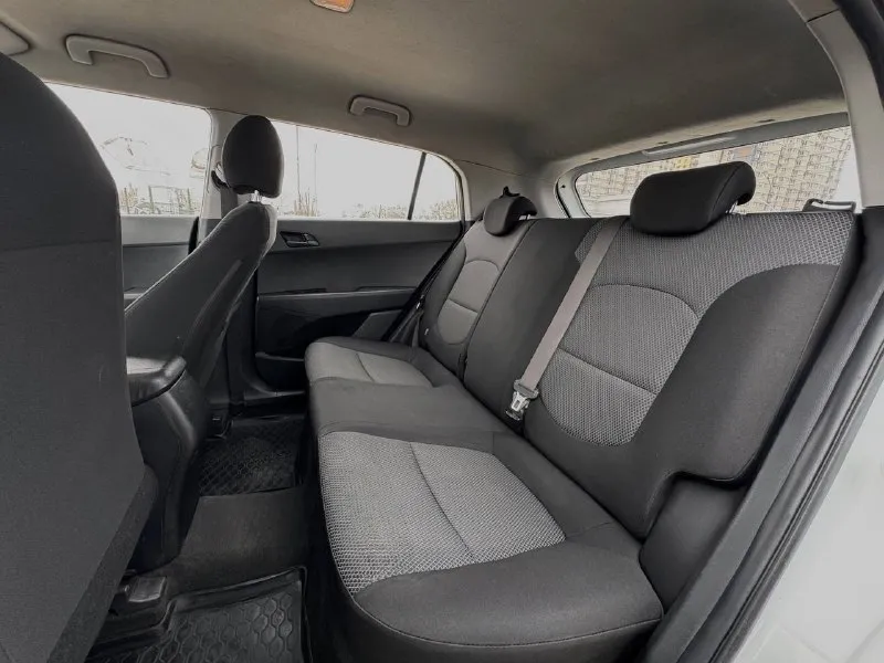 🚘 в продаже hyundai creta год выпуска: 2019 пробег на табло: 72 577 км птс: оригинальный двигатель: 1.6 бензин трансмиссия: ат vin: z94g2811blr212073 цена: 1 100 000 новая цена: 1 090 000 руб. 📞 + 7 (938) 130-35-61 адрес: г. ростов-на-дону, тц «сиверс», пр. сиверса, 23 – как нас найти способы оплаты: — наличные; — кредит (20 банков); — безнал без ндс; — обмен на ваш авто. больше подробностей об авто и способах оплаты узнавайте у менеджера @autozaorndbot ___________ смотрите все авто в наличии – https://autozao. ru/ max. ru/auto_zao_rnd 💬 🗺️ присоединяйтесь к авто зао в других городах: — москва — краснодар — авто зао юг (новый регион) - фотография - 8