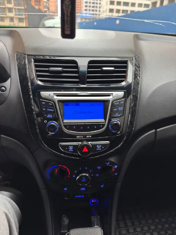 Hyundai solaris 2011 900.000₽ акпп 1.6 195000 ростов-на-дону 89044499918 обслуженная живая машина, 1 хозяин, масло менялось каждые 8000км, мотор и коробка в идеале, родной пробег, есть пара моментов по кузову, лето-литые, зима-штамповка с колпаками, по всем вопросам пишите или звоните, без дтп, машина в семье с момента покупки с салона в 2011г, рынок мониторю, за 750-800 крученные пробеги, пустые комплектации, адекватно оцениваю автомобиль по телефону не торгуюсь - фотография - 8
