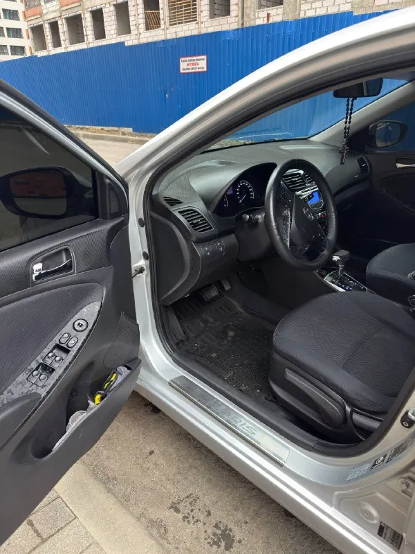 Hyundai solaris 2011 900.000₽ акпп 1.6 195000 ростов-на-дону 89044499918 обслуженная живая машина, 1 хозяин, масло менялось каждые 8000км, мотор и коробка в идеале, родной пробег, есть пара моментов по кузову, лето-литые, зима-штамповка с колпаками, по всем вопросам пишите или звоните, без дтп, машина в семье с момента покупки с салона в 2011г, рынок мониторю, за 750-800 крученные пробеги, пустые комплектации, адекватно оцениваю автомобиль по телефону не торгуюсь - фотография - 9