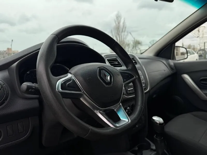 🚘 в продаже renault logan год выпуска: 2021 пробег на табло: 137 582 км птс: электронный, юр. чистый двигатель: 1.6 бензин трансмиссия: мт vin: x7l4srlv467548717 цена: 540 000 новая цена: 530 000 руб. 📞 + 7 (938) 130-35-61 адрес: г. ростов-на-дону, тц «сиверс», пр. сиверса, 23 – как нас найти способы оплаты: — наличные; — кредит (20 банков); — безнал без ндс; — обмен на ваш авто. больше подробностей об авто и способах оплаты узнавайте у менеджера @autozaorndbot ___________ смотрите все авто в наличии – https://autozao. ru/ max. ru/auto_zao_rnd 💬 🗺️ присоединяйтесь к авто зао в других городах: — москва — краснодар — авто зао юг (новый регион) - фотография - 5