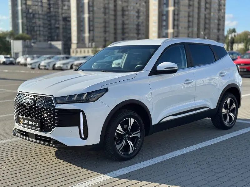 🚘 в продаже chery tiggo 4 год выпуска: 2025 пробег на табло: 25 179 км птс: электронный двигатель: 1.5 бензин трансмиссия: amt vin: ededb21b9sc014740 цена: 1 710 000 руб. 📞 + 7 (938) 130-35-61 адрес: г. ростов-на-дону, тц «сиверс», пр. сиверса, 23 – как нас найти способы оплаты: — наличные; — кредит (20 банков); — безнал без ндс; — обмен на ваш авто. больше подробностей об авто и способах оплаты узнавайте у менеджера @autozaorndbot ___________ смотрите все авто в наличии – https://autozao. ru/ max. ru/auto_zao_rnd 💬 🗺️ присоединяйтесь к авто зао в других городах: — москва — краснодар — авто зао юг (новый регион) - фотография - 1