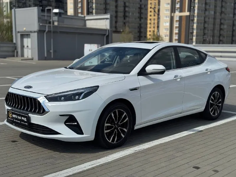 🚘 в продаже jac j7 год выпуска: 2023 пробег на табло: 70 123 км птс: электронный двигатель: 1.5 бензин трансмиссия: cvt vin: mx1j7aggxpk057668 цена: 910 000 новая цена: 890 000 руб. 📞 + 7 (938) 130-35-61 адрес: г. ростов-на-дону, тц «сиверс», пр. сиверса, 23 – как нас найти способы оплаты: — наличные; — кредит (20 банков); — безнал без ндс; — обмен на ваш авто. больше подробностей об авто и способах оплаты узнавайте у менеджера @autozaorndbot ___________ смотрите все авто в наличии – https://autozao. ru/ max. ru/auto_zao_rnd 💬 🗺️ присоединяйтесь к авто зао в других городах: — москва — краснодар — авто зао юг (новый регион) - фотография - 1