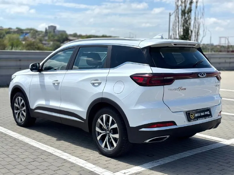 🚘 в продаже chery tiggo 7 год выпуска: 2023 пробег на табло: 71 597 км птс: электронный, юр. чистый двигатель: 1.5 бензин трансмиссия: aмт vin: lvvdb21b7pd729080 цена: 1 350 000 руб. 📞 + 7 (938) 130-35-61 адрес: г. ростов-на-дону, тц «сиверс», пр. сиверса, 23 – как нас найти способы оплаты: — наличные; — кредит (20 банков); — безнал без ндс; — обмен на ваш авто. больше подробностей об авто и способах оплаты узнавайте у менеджера @autozaorndbot ___________ смотрите все авто в наличии – https://autozao. ru/ max. ru/auto_zao_rnd 💬 🗺️ присоединяйтесь к авто зао в других городах: — москва — краснодар — авто зао юг (новый регион) - фотография - 2
