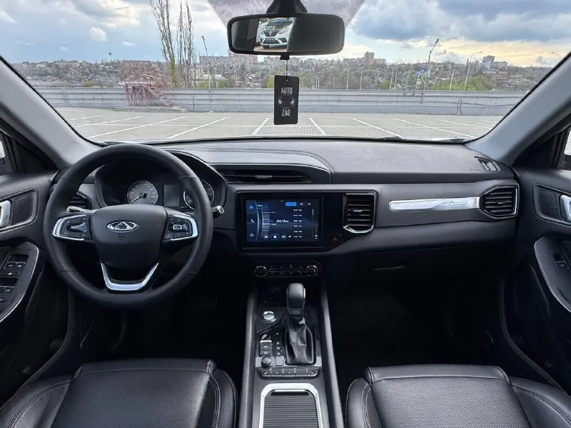 🚘 в продаже chery tiggo 4 год выпуска: 2022 пробег на табло: 63 456 км птс: электронный, юр. чистый двигатель: 1.5 бензин трансмиссия: aмт vin: lvvdb21b7nd276253 цена: 1 080 000 руб. 📞 + 7 (938) 130-35-61 адрес: г. ростов-на-дону, тц «сиверс», пр. сиверса, 23 – как нас найти способы оплаты: — наличные; — кредит (20 банков); — безнал без ндс; — обмен на ваш авто. больше подробностей об авто и способах оплаты узнавайте у менеджера @autozaorndbot ___________ смотрите все авто в наличии – https://autozao. ru/ max. ru/auto_zao_rnd 💬 🗺️ присоединяйтесь к авто зао в других городах: — москва — краснодар — авто зао юг (новый регион) - фотография - 5