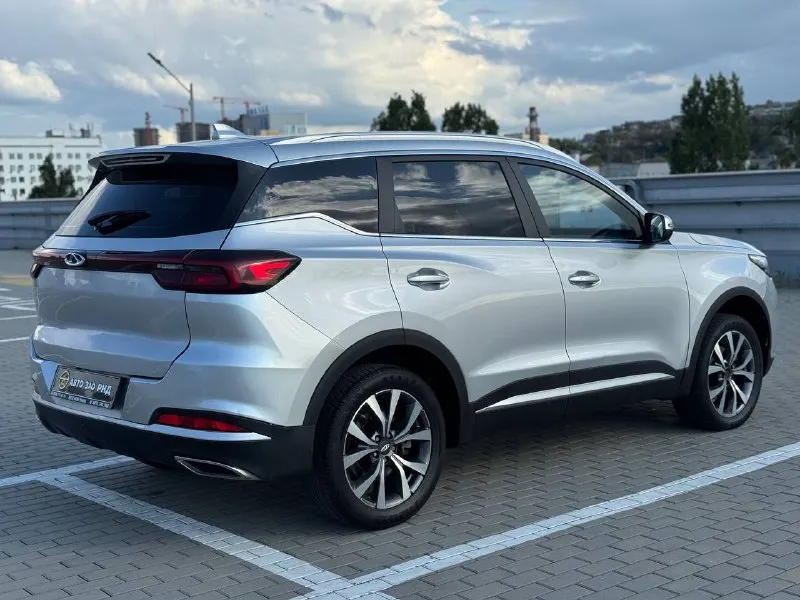 🚘 в продаже chery tiggo 7 pro год выпуска: 2023 пробег на табло: 50 831 км птс: электронный, юр. чистый двигатель: 1.5 бензин трансмиссия: aмт vin: lvvdb21b4pd784294 цена: 1 340 000 руб. 📞 + 7 (938) 130-35-61 адрес: г. ростов-на-дону, тц «сиверс», пр. сиверса, 23 – как нас найти способы оплаты: — наличные; — кредит (20 банков); — безнал без ндс; — обмен на ваш авто. больше подробностей об авто и способах оплаты узнавайте у менеджера @autozaorndbot ___________ смотрите все авто в наличии – https://autozao. ru/ max. ru/auto_zao_rnd 💬 🗺️ присоединяйтесь к авто зао в других городах: — москва — краснодар — авто зао юг (новый регион) - фотография - 3