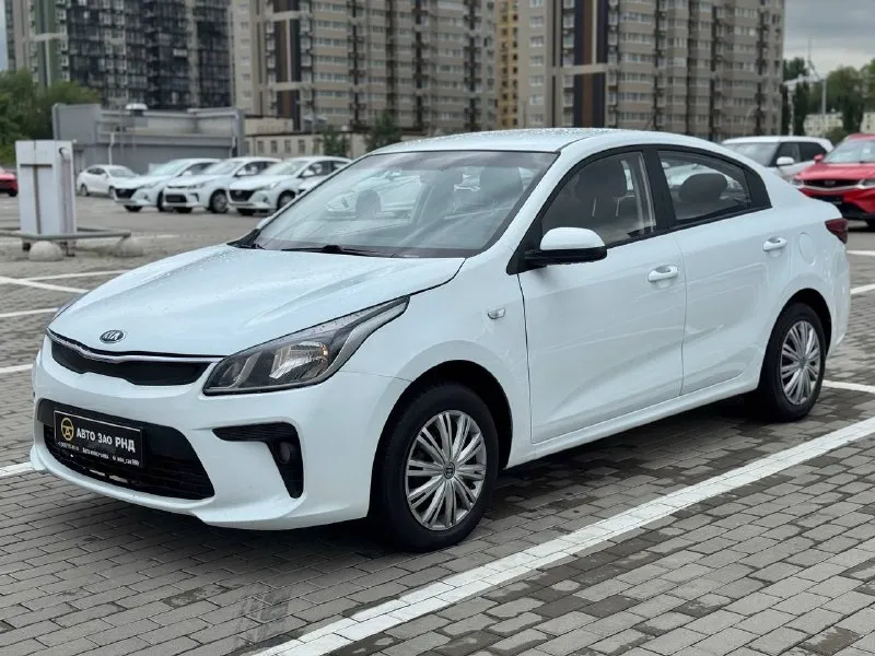 🚘 в продаже kia rio год выпуска: 2020 пробег на табло: 96 370 км птс: электронный, юр. чистый двигатель: 1.4 бензин трансмиссия: ат vin: z94c241ablr190964 цена: 830 000 руб. 📞 + 7 (938) 130-35-61 адрес: г. ростов-на-дону, тц «сиверс», пр. сиверса, 23 – как нас найти способы оплаты: — наличные; — кредит (20 банков); — безнал без ндс; — обмен на ваш авто. больше подробностей об авто и способах оплаты узнавайте у менеджера @autozaorndbot ___________ смотрите все авто в наличии – https://autozao. ru/ max. ru/auto_zao_rnd 💬 🗺️ присоединяйтесь к авто зао в других городах: — москва — краснодар — авто зао юг (новый регион) - фотография - 1