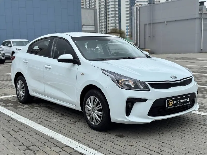 🚘 в продаже kia rio год выпуска: 2020 пробег на табло: 96 370 км птс: электронный, юр. чистый двигатель: 1.4 бензин трансмиссия: ат vin: z94c241ablr190964 цена: 830 000 руб. 📞 + 7 (938) 130-35-61 адрес: г. ростов-на-дону, тц «сиверс», пр. сиверса, 23 – как нас найти способы оплаты: — наличные; — кредит (20 банков); — безнал без ндс; — обмен на ваш авто. больше подробностей об авто и способах оплаты узнавайте у менеджера @autozaorndbot ___________ смотрите все авто в наличии – https://autozao. ru/ max. ru/auto_zao_rnd 💬 🗺️ присоединяйтесь к авто зао в других городах: — москва — краснодар — авто зао юг (новый регион) - фотография - 2