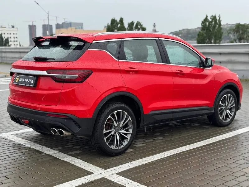 🚘 в продаже geely coolray год выпуска: 2022 пробег на табло: 57 120 км птс: электронный двигатель: 1.5 бензин трансмиссия: amt vin: y4k8622z2nb905833 цена: 1 450 000 руб. 📞 + 7 (938) 130-35-61 адрес: г. ростов-на-дону, тц «сиверс», пр. сиверса, 23 – как нас найти способы оплаты: — наличные; — кредит (20 банков); — безнал без ндс; — обмен на ваш авто. больше подробностей об авто и способах оплаты узнавайте у менеджера @autozaorndbot ___________ смотрите все авто в наличии – https://autozao. ru/ max. ru/auto_zao_rnd 💬 🗺️ присоединяйтесь к авто зао в других городах: — москва — краснодар — авто зао юг (новый регион) - фотография - 4