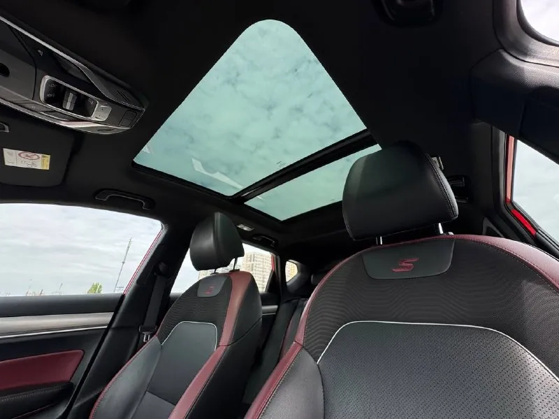 🚘 в продаже geely coolray год выпуска: 2022 пробег на табло: 57 120 км птс: электронный двигатель: 1.5 бензин трансмиссия: amt vin: y4k8622z2nb905833 цена: 1 450 000 руб. 📞 + 7 (938) 130-35-61 адрес: г. ростов-на-дону, тц «сиверс», пр. сиверса, 23 – как нас найти способы оплаты: — наличные; — кредит (20 банков); — безнал без ндс; — обмен на ваш авто. больше подробностей об авто и способах оплаты узнавайте у менеджера @autozaorndbot ___________ смотрите все авто в наличии – https://autozao. ru/ max. ru/auto_zao_rnd 💬 🗺️ присоединяйтесь к авто зао в других городах: — москва — краснодар — авто зао юг (новый регион) - фотография - 9