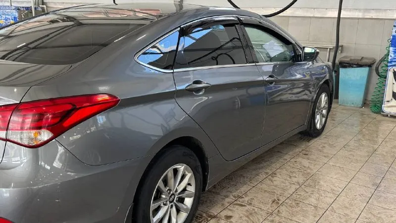 Продам hyundai 140, 2015 г. 2.0л ат машина в хорошем состоянии 3 хозяева в такси прокат и т д. . не была двигатель масло не жрет коробка в норме ходовая в норме резина лето салон в нормальном состоянии я хозяин по документом, проблем не будет звоните пишите кому интересно тел. +79055577277 ростов-на-дону цена 1.300 торт присутствует но не по телефону vk. ru/politik2 - фотография - 4