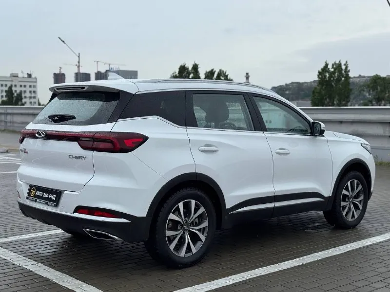 🚘 в продаже chery tiggo 7 pro год выпуска: 2022 пробег на табло: 64 094 км птс: электронный двигатель: 1.5 бензин трансмиссия: cvt vin: lvvdb21bxnd723206 цена: 1 320 000 руб. 📞 + 7 (938) 130-35-61 адрес: г. ростов-на-дону, тц «сиверс», пр. сиверса, 23 – как нас найти способы оплаты: — наличные; — кредит (20 банков); — безнал без ндс; — обмен на ваш авто. больше подробностей об авто и способах оплаты узнавайте у менеджера @autozaorndbot ___________ смотрите все авто в наличии – https://autozao. ru/ max. ru/auto_zao_rnd 💬 🗺️ присоединяйтесь к авто зао в других городах: — москва — краснодар — авто зао юг (новый регион) - фотография - 1