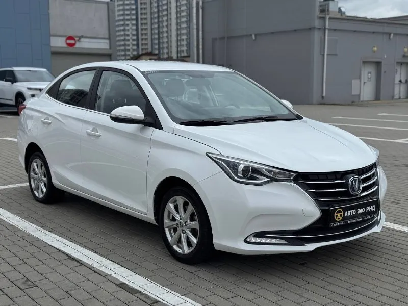 🚘 в продаже changan alsvin год выпуска: 2023 пробег на табло: 66 345 км птс: электронный двигатель: 1.5 бензин трансмиссия: amt vin: ls5a2ase3pd926874 цена: 810 000 руб. 📞 + 7 (938) 130-35-61 адрес: г. ростов-на-дону, тц «сиверс», пр. сиверса, 23 – как нас найти способы оплаты: — наличные; — кредит (20 банков); — безнал без ндс; — обмен на ваш авто. больше подробностей об авто и способах оплаты узнавайте у менеджера @autozaorndbot ___________ смотрите все авто в наличии – https://autozao. ru/ max. ru/auto_zao_rnd 💬 🗺️ присоединяйтесь к авто зао в других городах: — москва — краснодар — авто зао юг (новый регион) - фотография - 2