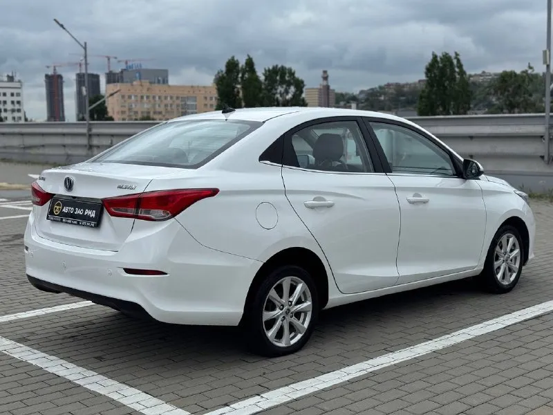 🚘 в продаже changan alsvin год выпуска: 2023 пробег на табло: 66 345 км птс: электронный двигатель: 1.5 бензин трансмиссия: amt vin: ls5a2ase3pd926874 цена: 810 000 руб. 📞 + 7 (938) 130-35-61 адрес: г. ростов-на-дону, тц «сиверс», пр. сиверса, 23 – как нас найти способы оплаты: — наличные; — кредит (20 банков); — безнал без ндс; — обмен на ваш авто. больше подробностей об авто и способах оплаты узнавайте у менеджера @autozaorndbot ___________ смотрите все авто в наличии – https://autozao. ru/ max. ru/auto_zao_rnd 💬 🗺️ присоединяйтесь к авто зао в других городах: — москва — краснодар — авто зао юг (новый регион) - фотография - 4